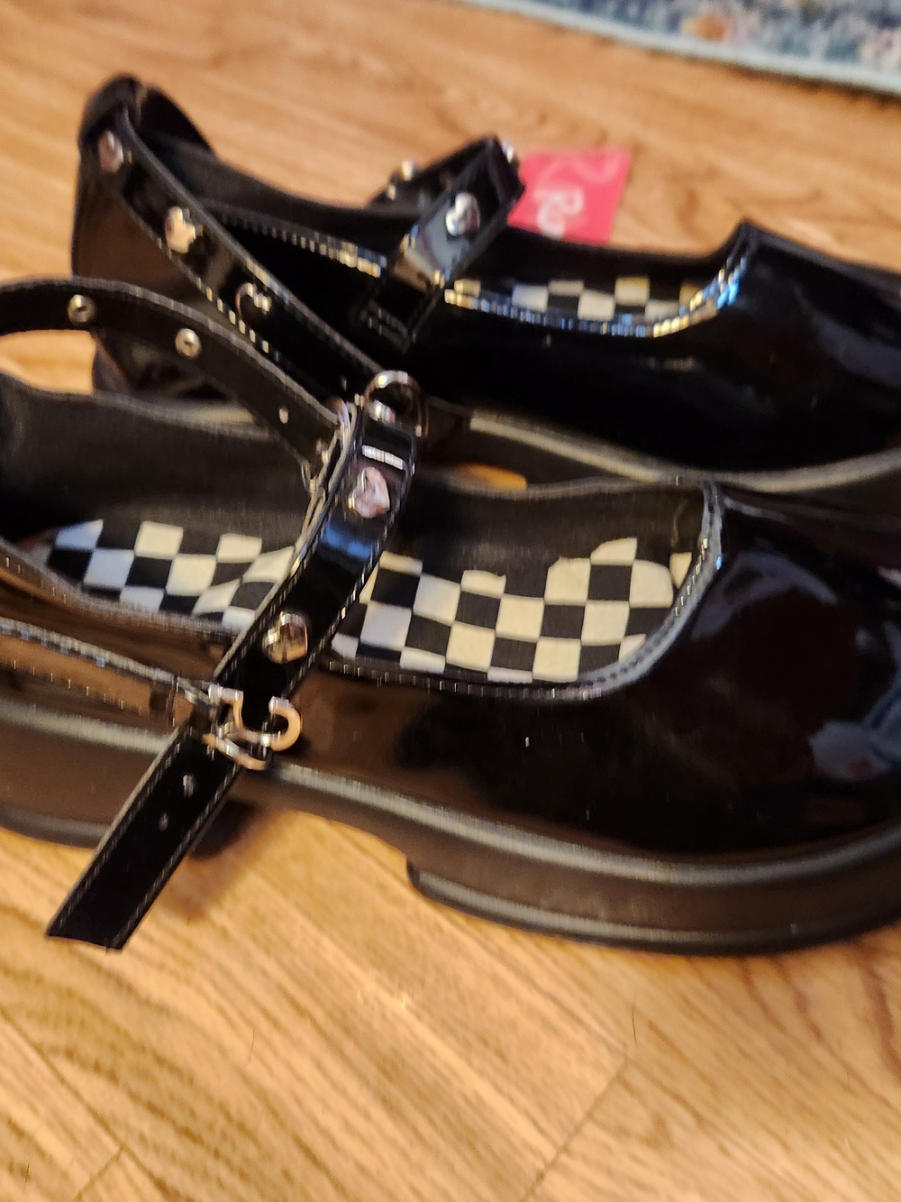 NWT Romwe Womens Black Patent Mary Janes with Checkerboard Insole Women's 8.5/9 - Picture 2 of 5
